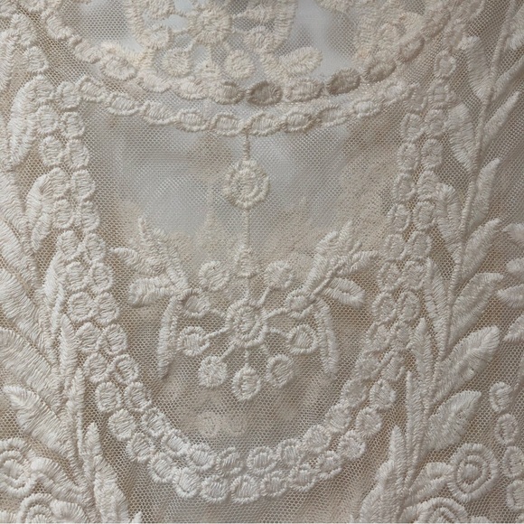 American Rag Cie cream lace embroidered tunic length top 3/4 sleeve L - Picture 4 of 8
